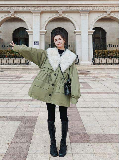 3273382858_zhenskaya-parka-model