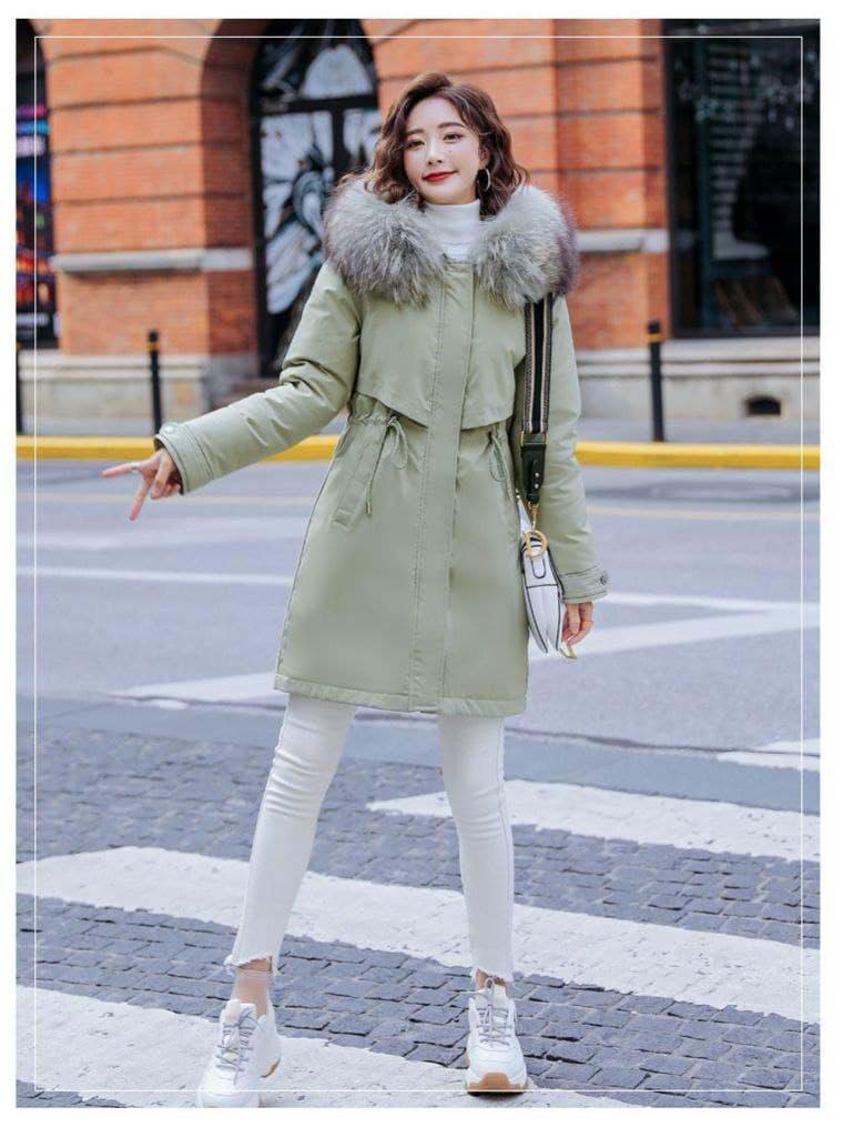 3279823740_zhenskaya-parka-model