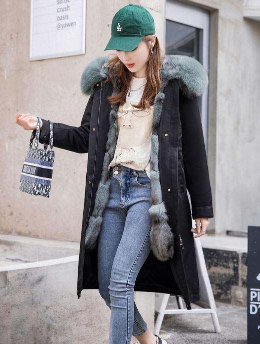 3281479296_zhenskaya-parka-iz