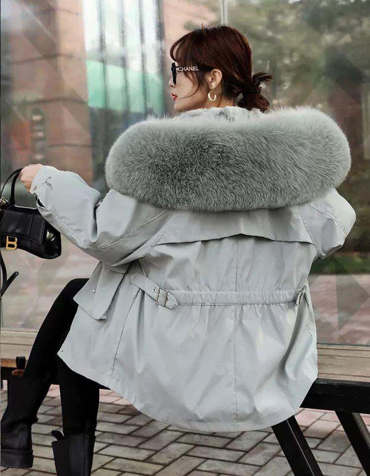 3284196293_zhenskaya-parka-model