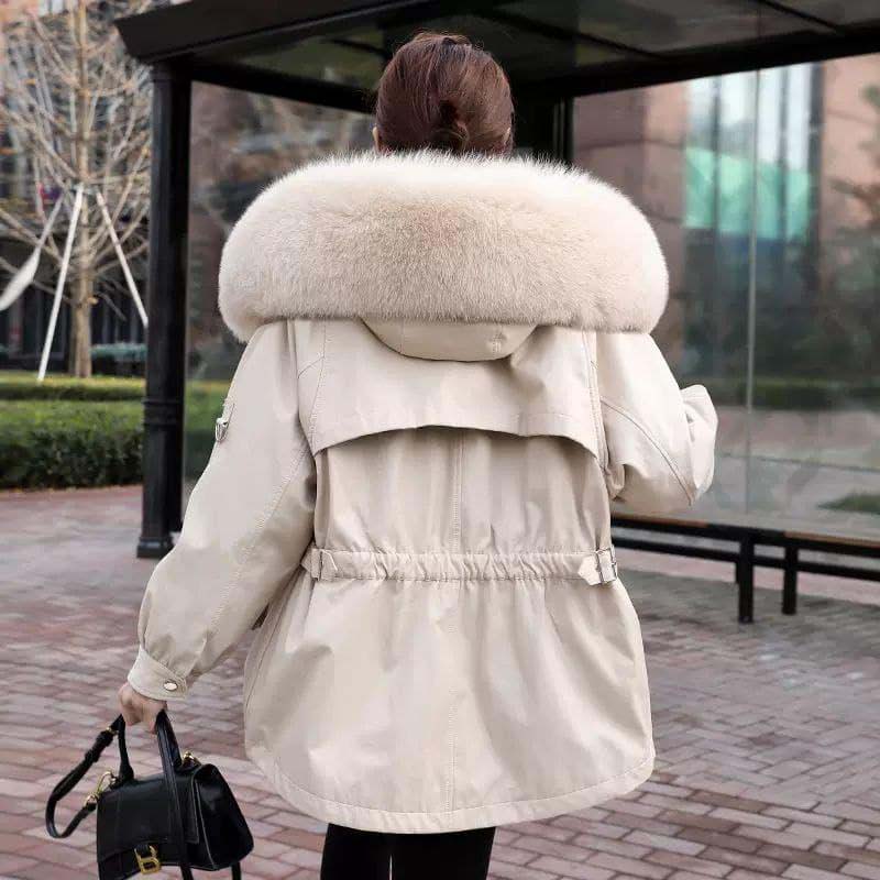 3284196296_zhenskaya-parka-model